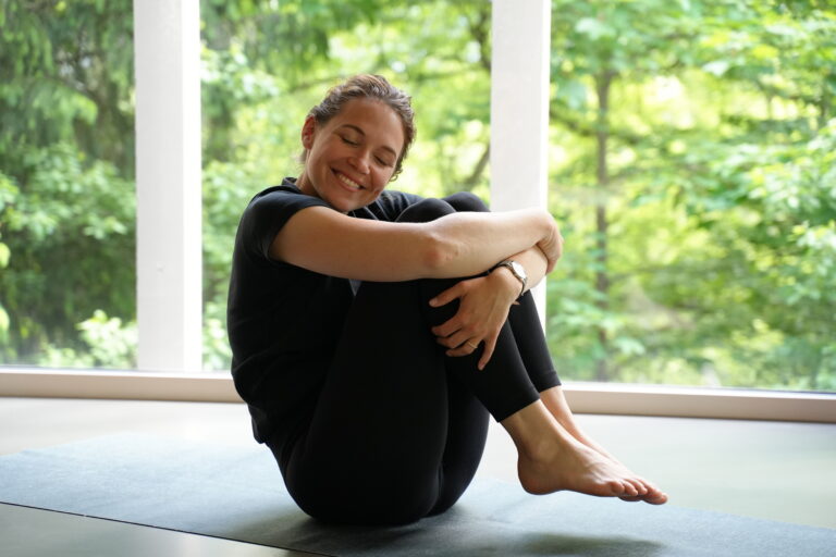 Theresa Haas Presse Yoga Querformat Copyright Malwin Haas